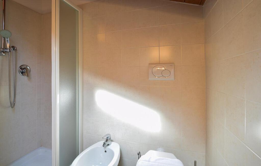 Lakeside Holiday Resort Domaso Bagian luar foto